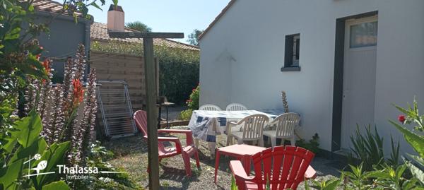 Maison + Studio Indépendant à Saint-Brévin-l'Océan - À 1 km de la mer et des commodités !,  
Saint brevin les pins 44250