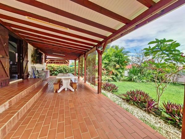 À vendre - CAPESTERRE-BELLE-EAU, maison 4 chambres + bungalow indépendant