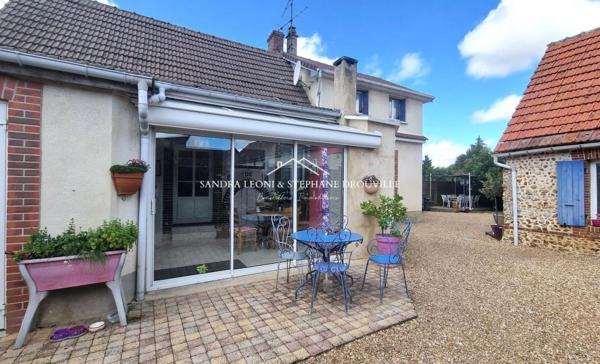PROCHE MAINTENON - MAISON AUTHENTIQUE DE 166 M², 7 PIECES AVEC DEPENDANCE