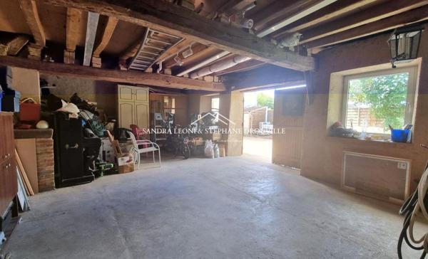 PROCHE MAINTENON - MAISON AUTHENTIQUE DE 166 M², 7 PIECES AVEC DEPENDANCE