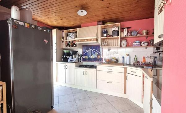 PROCHE MAINTENON - MAISON AUTHENTIQUE DE 166 M², 7 PIECES AVEC DEPENDANCE
