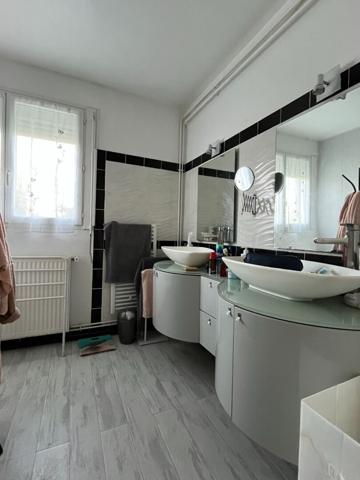 A vendre maison avec deux logements à Coulounieix Chamiers