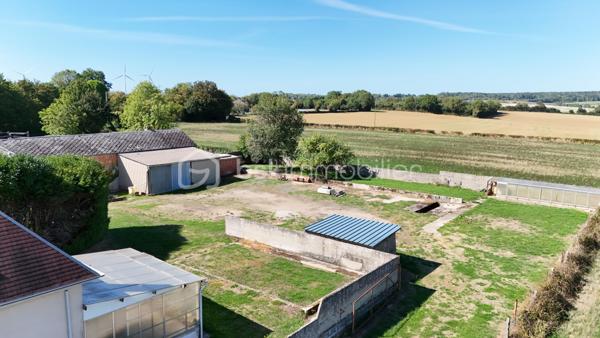 Pavillon familial avec 5 chambres, vie de plain-pied et beaux volumes – secteur Sainte-Gauburge-Sainte-Colombe
À seulement 5 minutes de Sainte-Gauburge-Sainte-Colombe , dans un secteur apprécié pour son environnement agréable et sa proximité avec les commodités, et à 15 minutes de L’Aigle et de sa gare reliant Paris-Montparnasse et à égale distance de la bretelle de l'A28,  je vous propose ce charmant pavillon familial offrant de beaux volumes et de nombreuses possibilités.
Dès l’entrée, vous découvrirez une cuisine aménagée et équipée, ainsi qu’un spacieux salon séjour chaleureux avec insert à bois tubé, idéal pour les moments en famille. Une véranda non chauffée vient compléter cet espace et permet de profiter pleinement de la luminosité et du jardin.
Le rez-de-chaussée offre une véritable possibilité de vie de plain-pied , avec trois chambres, une salle de bains équipée d’une douche, d’une baignoire et d’un bidet, ainsi qu’un WC indépendant.
À l’étage, un palier dessert un bureau, deux chambres supplémentaires, une salle de bains et un WC. Un grenier aménageable d’environ 45 m² constitue un véritable potentiel supplémentaire pour créer de nouveaux espaces selon vos envies : chambres, salle de jeux, bureau ou espace de loisirs.
La maison bénéficie également d’un sous-sol complet , composé d’un atelier, d’une chaufferie et d’un garage. Une partie du sous-sol permet de stationner des véhicules de grande hauteur, notamment un camping-car , un atout particulièrement appréciable.
À l’extérieur, vous profiterez d’un terrain entièrement clos et arboré , offrant un cadre agréable et préservé. Une terrasse exposée plein sud, équipée d’un store banne, vous permettra de profiter des beaux jours en toute tranquillité.
À l’arrière de la propriété, vous disposerez également d’un hangar de stockage, ainsi que d’une seconde dépendance en sous-sol, pouvant notamment accueillir un véhicule.
Un bien familial aux multiples atouts : 5 chambres, vie de plain-pied, sous-sol, grenier aménageable, dépendances et terrain clos et arboré, assainissement individuel conforme.
Sa proximité immédiate de Sainte-Gauburge-Sainte-Colombe , ainsi que son accès rapide à L’Aigle et à sa gare en direction de Paris Montparnasse, en font une propriété idéale pour une famille souhaitant profiter d’un environnement agréable tout en restant facilement connectée aux principaux services et transports.