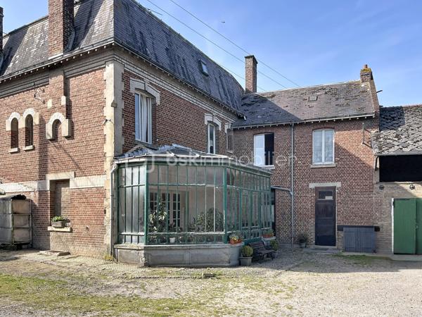 A 20 mins de Saint Quentin, dans une commune avec toutes les commodités nécessaires, cet ensemble immobilier est idéal pour les passionnés de chevaux ou personne ayant un projet agricole, touristique  ou dans l'événementiel ...

Composé d'une maison d'habitation , pleine de charme avec ses matériaux anciens ( parquets en chevrons, cheminées en marbre ...) et de nombreuses dépendances ( écuries, atelier, greniers ...) , l'ensemble est actuellement exploité en centre équestre.

La maison de 280 m2 offre de beaux volumes : accessible par deux entrées différentes, vous découvrirez au rez de chaussée une spacieuse pièce de vie de 45 m2, un ou deux bureaux selon vos besoins, une cuisine aménagée, une lingerie , une véranda avec vue sur toute la cour et des toilettes.

A l'étage, un vaste palier dessert quatre chambres et une salle d'eau rénovée ainsi que des toilettes indépendants ; vous disposerez de deux autres pièces supplémentaires ( bureau ou lingerie ...)

Un grenier de + 100 m2 pourra être entièrement aménagé.

L'extérieur dispose des infra structures  suivantes :

- une carrière de 75 X 25 m
- un manège de 30 X 13
- un paddock
- plusieurs dépendances avec au total 25 boxs
- des écuries 
- un club house 
- un atelier
- une sellerie

Les greniers des dépendances servent de lieux de stockage et peuvent être exploités.

UN BIEN RARE DE PAR SON POTENTIEL ! Que vous soyez un particulier en quête d'un projet de vie ou un investisseur à la recherche d'une belle opportunité, cette propriété n'attend plus que votre imagination .... 

CONTACTEZ MOI POUR UNE VISITE