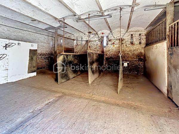 A 20 mins de Saint Quentin, dans une commune avec toutes les commodités nécessaires, cet ensemble immobilier est idéal pour les passionnés de chevaux ou personne ayant un projet agricole, touristique  ou dans l'événementiel ...

Composé d'une maison d'habitation , pleine de charme avec ses matériaux anciens ( parquets en chevrons, cheminées en marbre ...) et de nombreuses dépendances ( écuries, atelier, greniers ...) , l'ensemble est actuellement exploité en centre équestre.

La maison de 280 m2 offre de beaux volumes : accessible par deux entrées différentes, vous découvrirez au rez de chaussée une spacieuse pièce de vie de 45 m2, un ou deux bureaux selon vos besoins, une cuisine aménagée, une lingerie , une véranda avec vue sur toute la cour et des toilettes.

A l'étage, un vaste palier dessert quatre chambres et une salle d'eau rénovée ainsi que des toilettes indépendants ; vous disposerez de deux autres pièces supplémentaires ( bureau ou lingerie ...)

Un grenier de + 100 m2 pourra être entièrement aménagé.

L'extérieur dispose des infra structures  suivantes :

- une carrière de 75 X 25 m
- un manège de 30 X 13
- un paddock
- plusieurs dépendances avec au total 25 boxs
- des écuries 
- un club house 
- un atelier
- une sellerie

Les greniers des dépendances servent de lieux de stockage et peuvent être exploités.

UN BIEN RARE DE PAR SON POTENTIEL ! Que vous soyez un particulier en quête d'un projet de vie ou un investisseur à la recherche d'une belle opportunité, cette propriété n'attend plus que votre imagination .... 

CONTACTEZ MOI POUR UNE VISITE