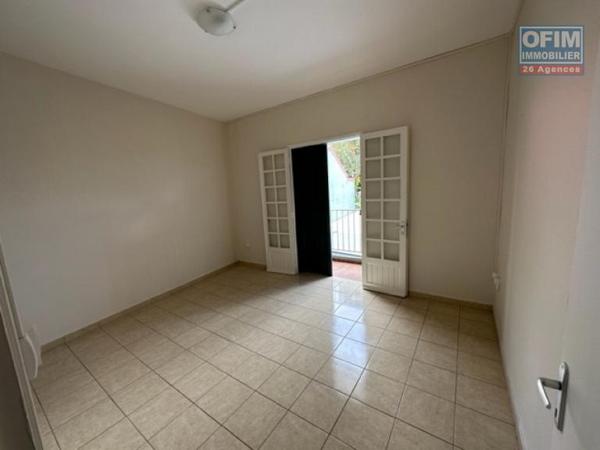 A louer appartement en duplex type F3/4 à proximité immédiat du centre vile de saint-andré