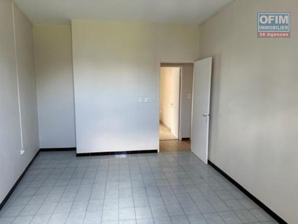 A louer appartement en duplex type F3/4 à proximité immédiat du centre vile de saint-andré