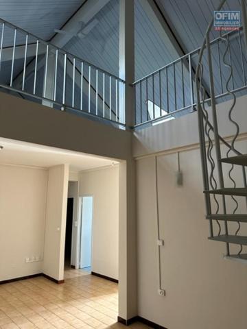 A louer appartement en duplex type F3/4 à proximité immédiat du centre vile de saint-andré