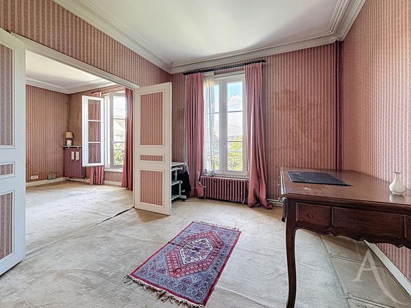 Maison de maître - 6 chambres - Jardin - Garage - Mantes-la-Jolie