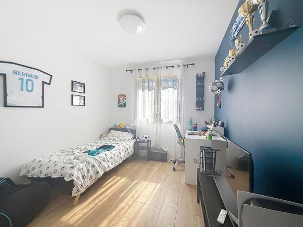 Maison - piscine - 4 chambres possibles-  petite copropriété
