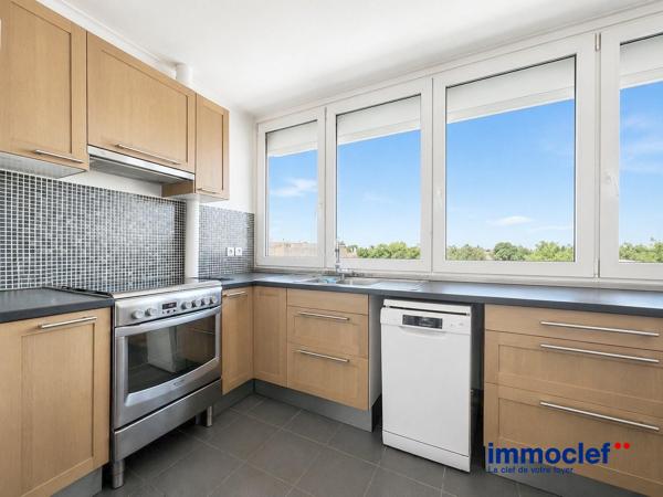 Vente Appartement 63m 2 - 2 chambre(s) - La Madeleine, • Réf. VA1989