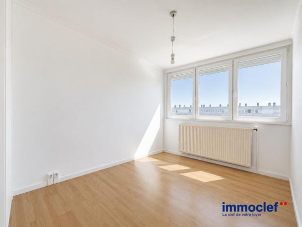 Vente Appartement 63m 2 - 2 chambre(s) - La Madeleine, • Réf. VA1989
