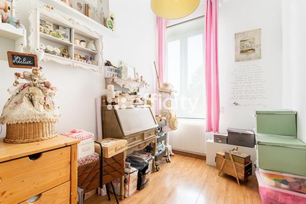 Maison
         9 pièces
        - 153 m² Exclusivité 349 000 € *