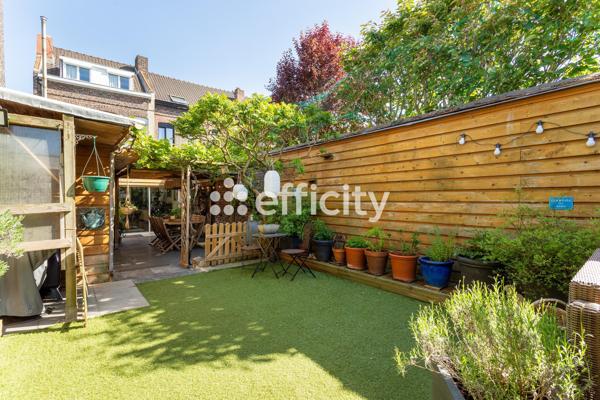 Maison
         9 pièces
        - 153 m² Exclusivité 349 000 € *