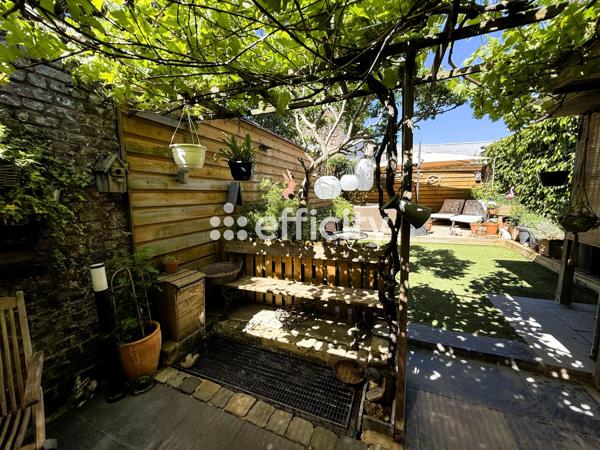 Maison
         9 pièces
        - 153 m² Exclusivité 349 000 € *