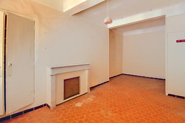 EXCLUSIVITE ! A VENDRE DRAGUIGNAN appartement T2 + studio + combles + cave