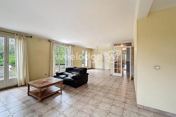 Maison à vendre 7 pièces de 155 m² à Vauréal Autres biens correspondant à votre recherche Autres biens de l'agent