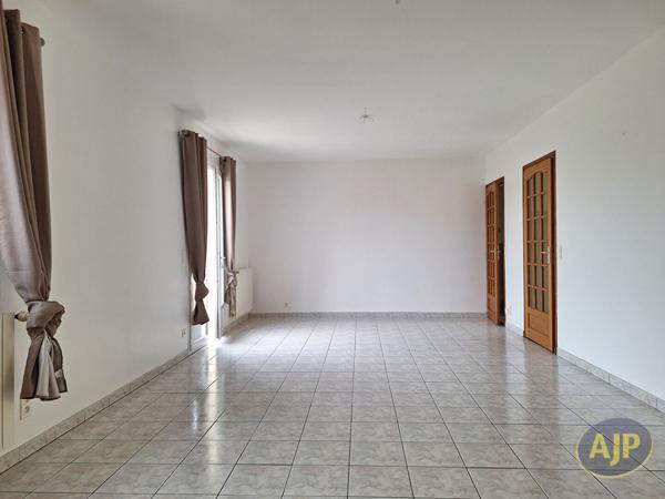 Location maison Plassac : 890 € - AJP Immobilier Pons