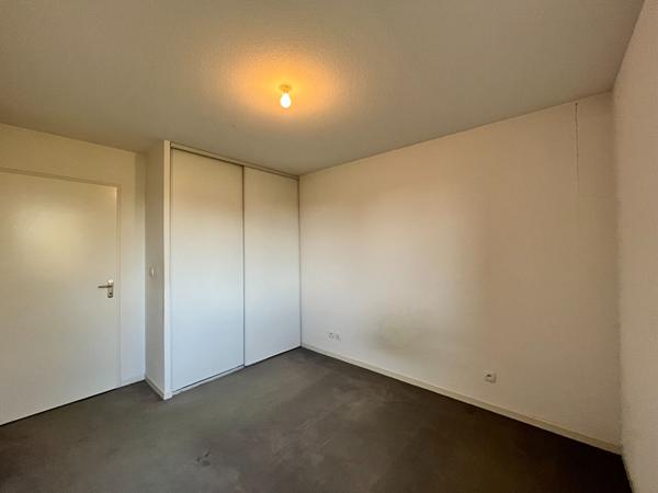 APPARTEMENT T2 AVEC BALCON ET PARKING - ALBI FACULTE