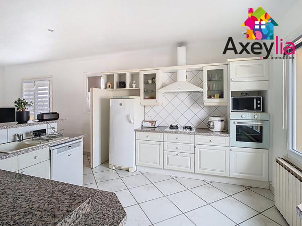 Roanne (42300) A VENDRE- ROANNE PROCHE HÔPITAL- MAISON DE VILLE AVEC TERRAIN