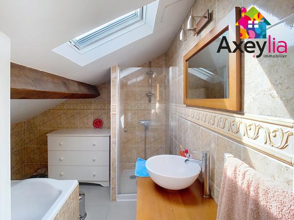 Roanne (42300) A VENDRE- ROANNE PROCHE HÔPITAL- MAISON DE VILLE AVEC TERRAIN