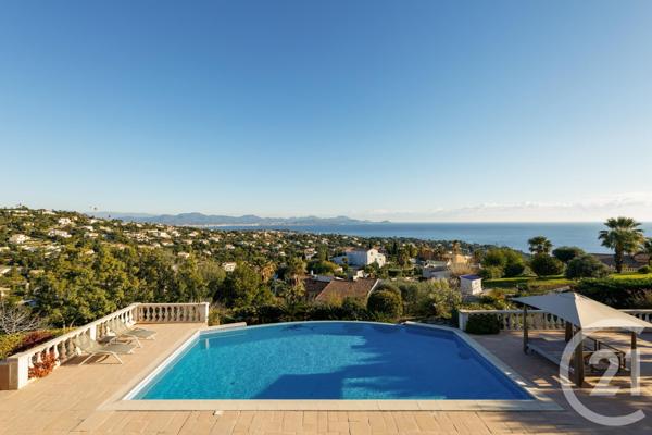 Maison à vendre  6 pièces - 220 m2 ROQUEBRUNE SUR ARGENS - 83