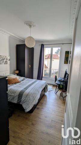 Appartement 2 pièces de 48 m² à Chaville (92370)