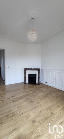 Appartement 2 pièces de 48 m² à Chaville (92370)