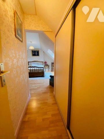 A Vendre à Perros-Guirec (22700) en Côtes-d'Armor (22) maison de type 5 d'une surface habitable...