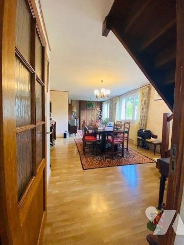 A Vendre à Perros-Guirec (22700) en Côtes-d'Armor (22) maison de type 5 d'une surface habitable...