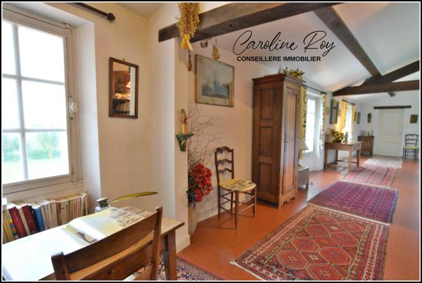 Clisson (44190) CLISSON Propriété de 287 m² hab (6 ch, bureau), garage et 3889 m² de jardin.