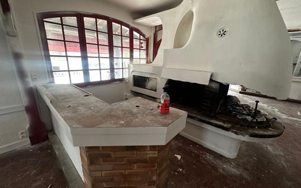 Immeuble à vendre    34 pièces •  Barbazan-Debat