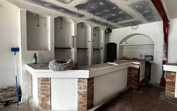 Immeuble à vendre    34 pièces •  Barbazan-Debat