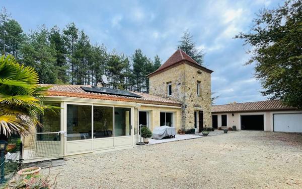 Maison à vendre    6 pièces • 211 m2 Bergerac