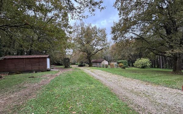 Maison à vendre    6 pièces • 211 m2 Bergerac