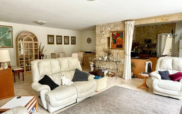 Maison à vendre    6 pièces • 211 m2 Bergerac