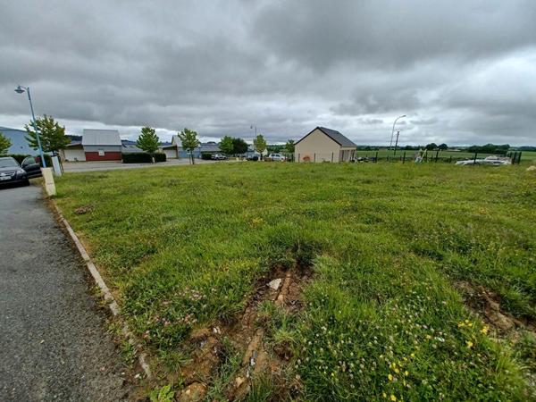 Terrain constructible viabilisé Tourouvre Au Perche 794 m2