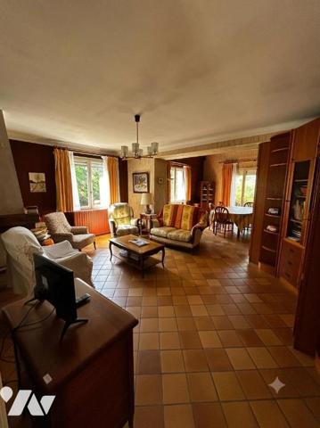 Propriété avec maison, dépendances et fort potentiel d'aménagement