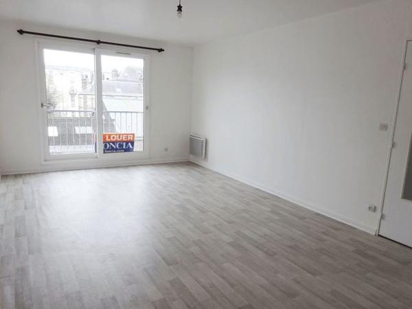 Appartement 4 pièces T4 F4 81.7 m² à Rouen 17 RUE DE SEINE 76100 à louer