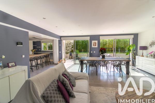 Maison à vendre 9 pièces 231 m² Verneuil-sur-Seine