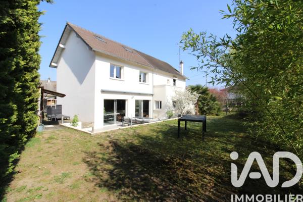 Maison à vendre 9 pièces 231 m² Verneuil-sur-Seine
