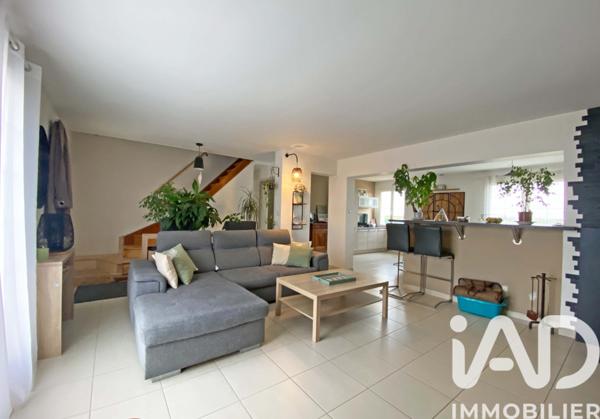 Maison à vendre 9 pièces 174 m² Villebarou