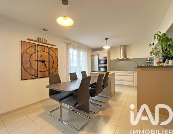 Maison à vendre 9 pièces 174 m² Villebarou