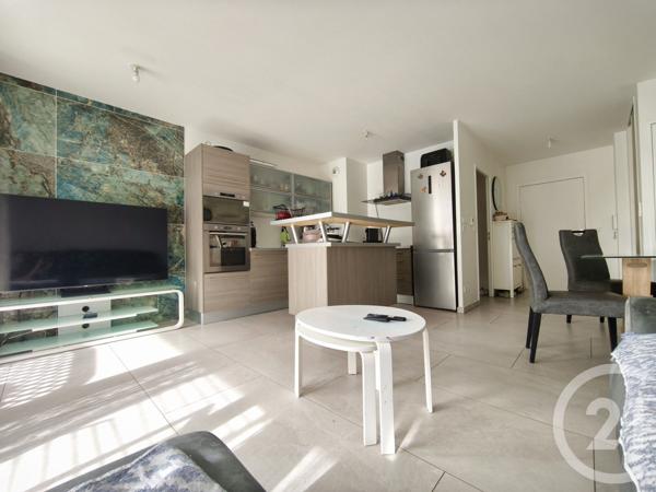 Appartement F4 à vendre  4 pièces - 74 m2 ST FONS - 69