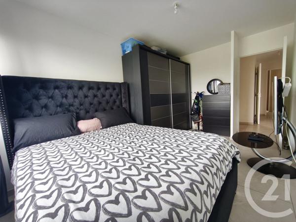 Appartement F4 à vendre  4 pièces - 74 m2 ST FONS - 69