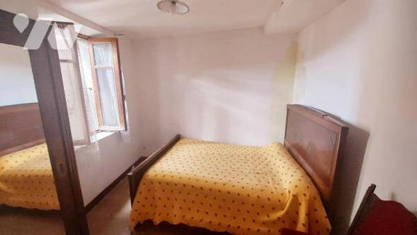 maison de village avec 2 appartements T2 et T4 à rénover