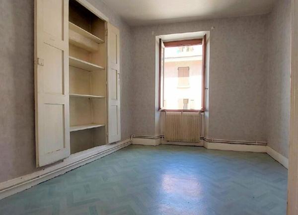 Appartement à vendre    4 pièces •  Saint-Laurent-du-Pont