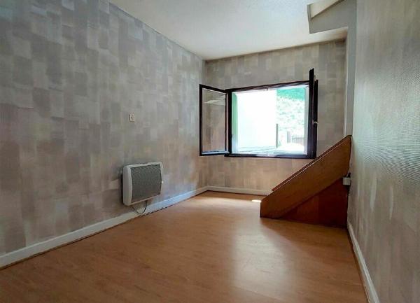 Appartement à vendre    4 pièces •  Saint-Laurent-du-Pont