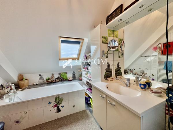 Appartement 3 pièce(s) 2 chambre(s) 102 m²