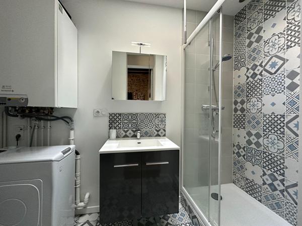 DOUTRE BEAU T3 MEUBLE disponible le 01/04